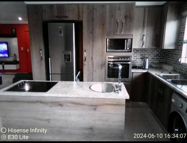 3 BEDROOM HOUSE FOR SALE IN THE ORCHARDS